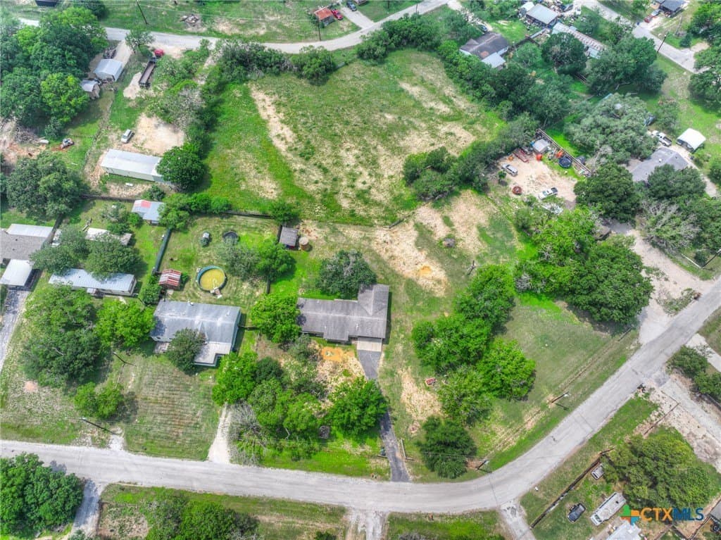 0.75 acres in Guadalupe County - photo 5