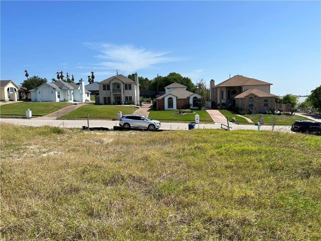 0.25 acres in San Patricio County - photo 2
