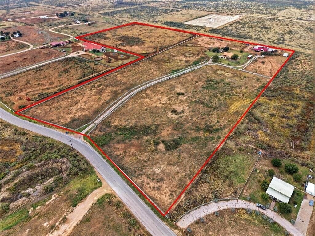27.93 acres in Midland County - photo 77