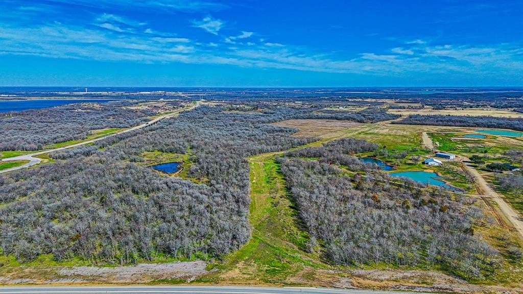 10.19 acres in Navarro County gallery image 4