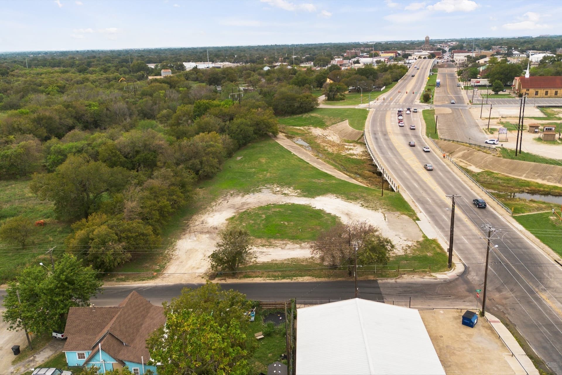 1.2 acres in Johnson County gallery image 2
