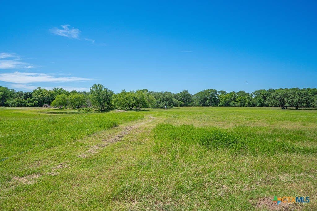 18.51 acres in Guadalupe County featured view