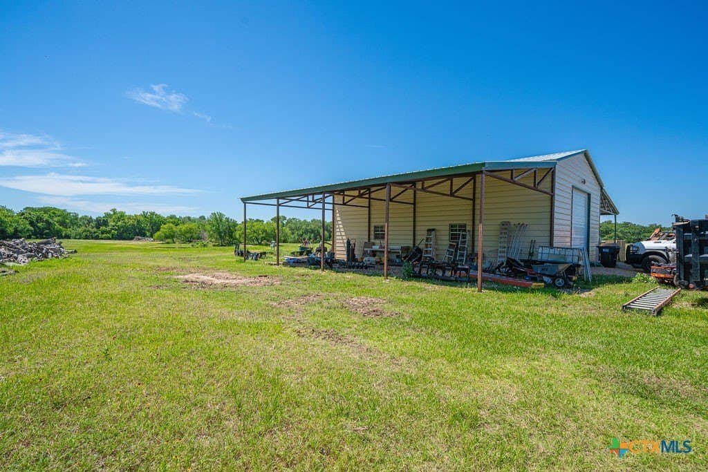 18.51 acres in Guadalupe County - photo 9