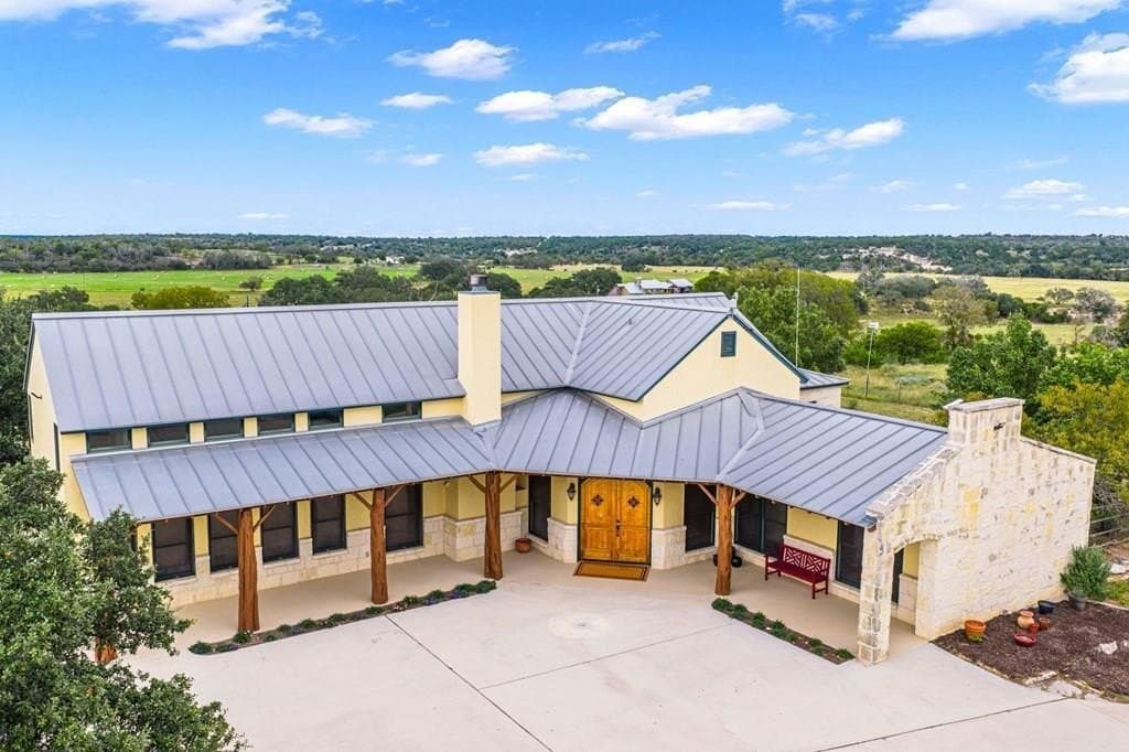 27.11 acres in Gillespie County