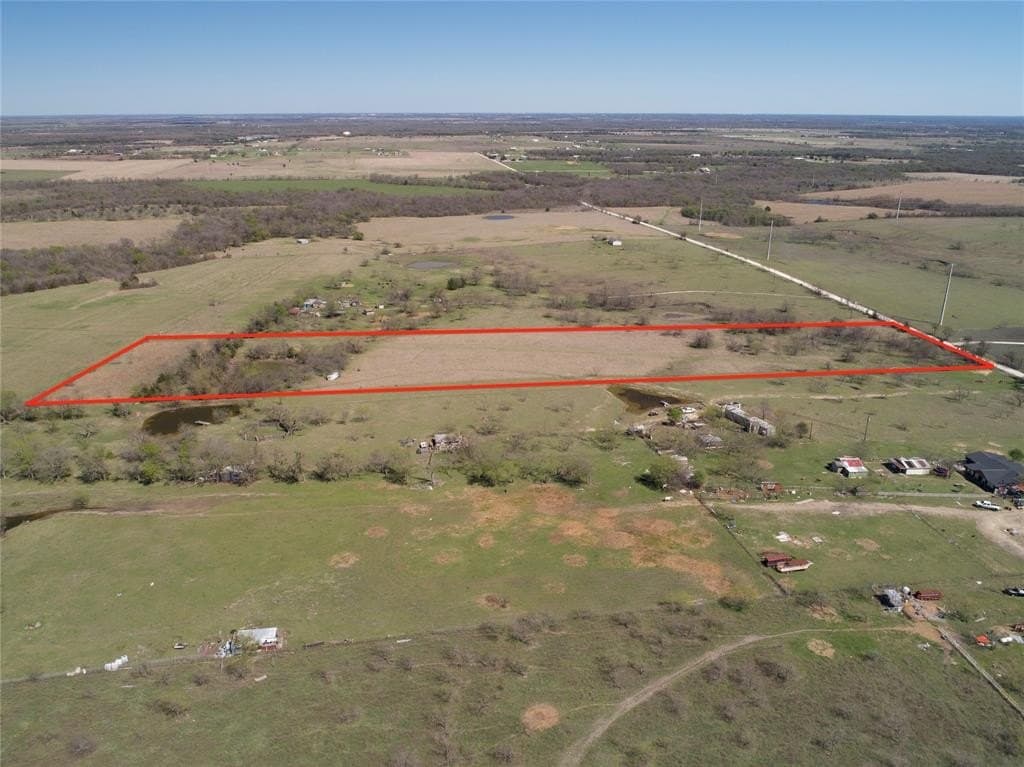 10.02 acres in Navarro County gallery image 3