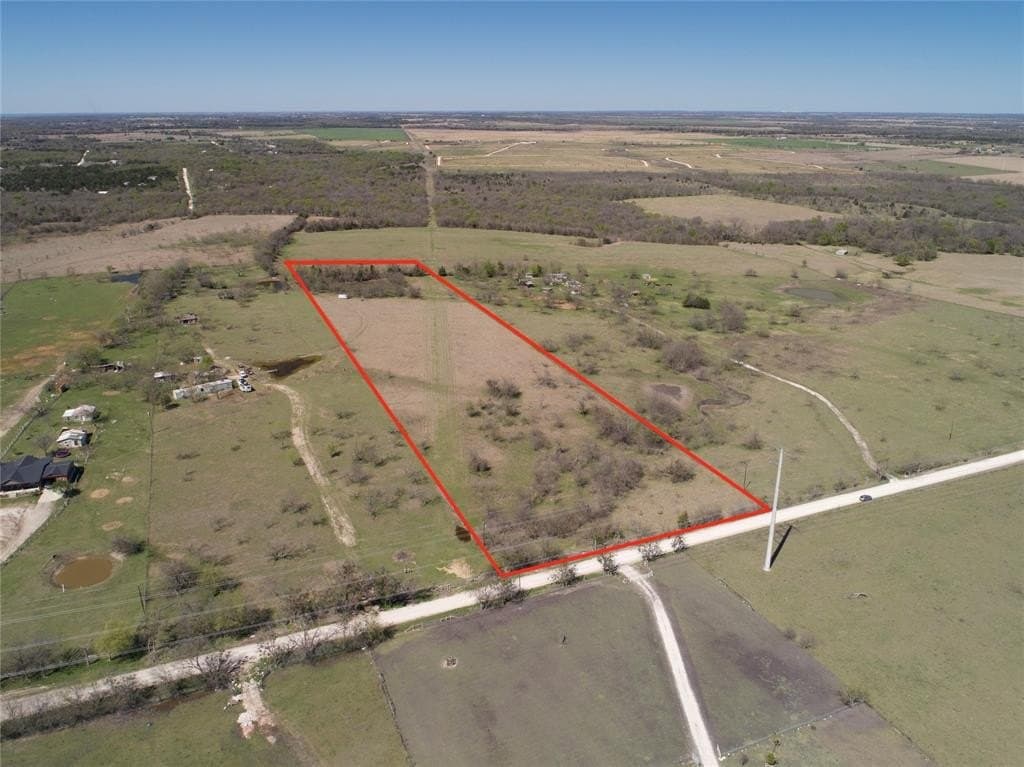 10.02 acres in Navarro County gallery image 4