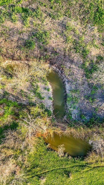 6 acres in Fayette County