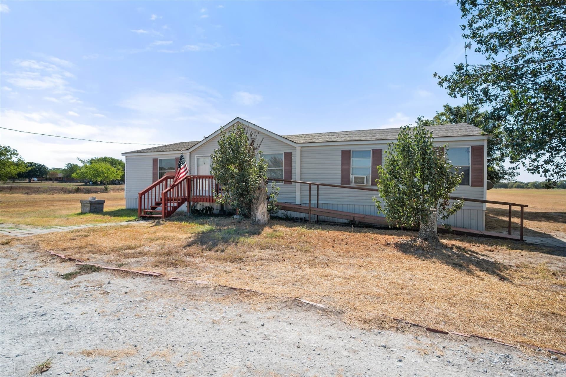 20 acres in Navarro County - photo 2