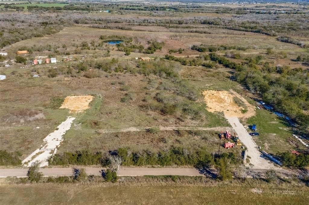 33.8 acres in Ellis County featured view