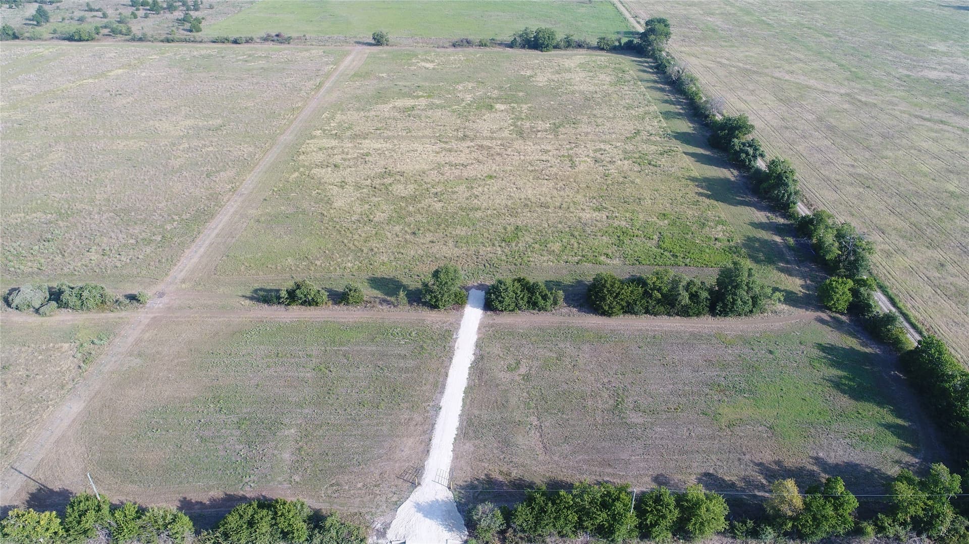 13.5 acres in Navarro County gallery image 2
