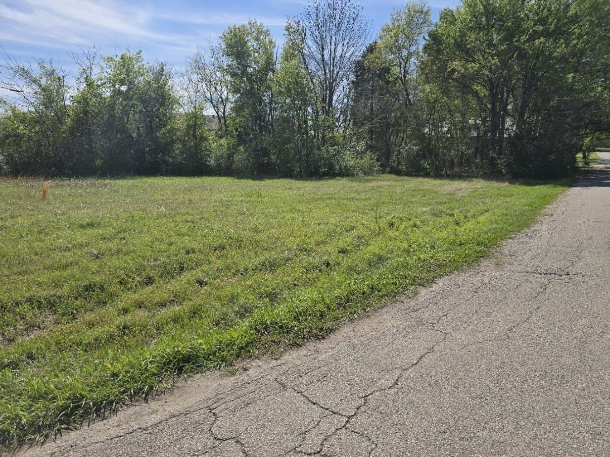 0.12 acres in Henderson County - photo 7