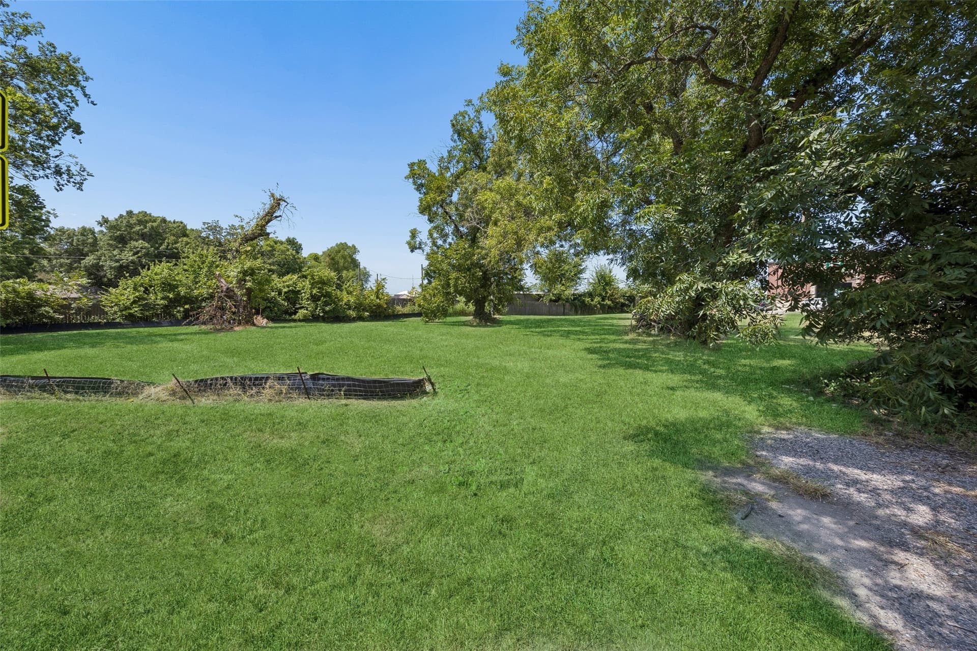 0.55 acres in Ellis County - photo 9