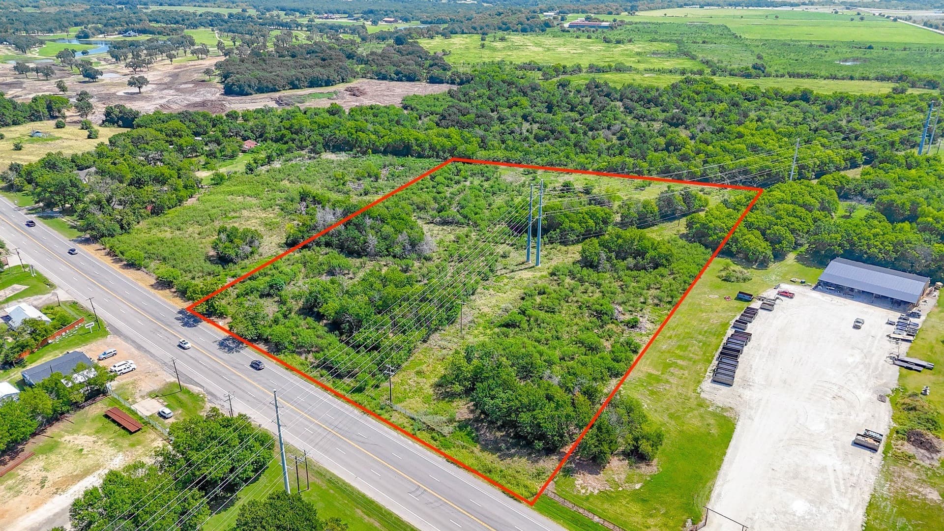 8.16 acres in Navarro County