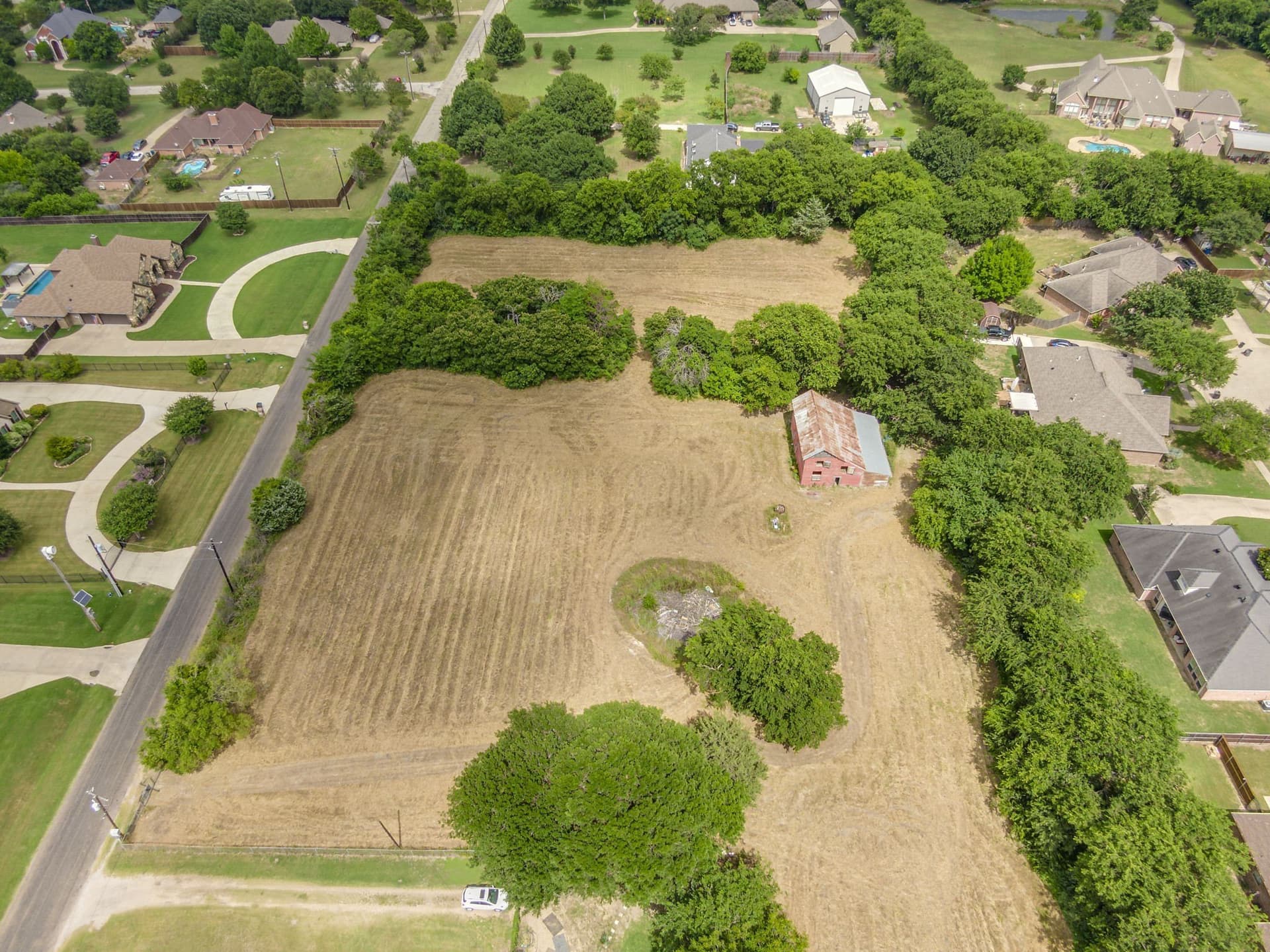 2.77 acres in Ellis County gallery image 3
