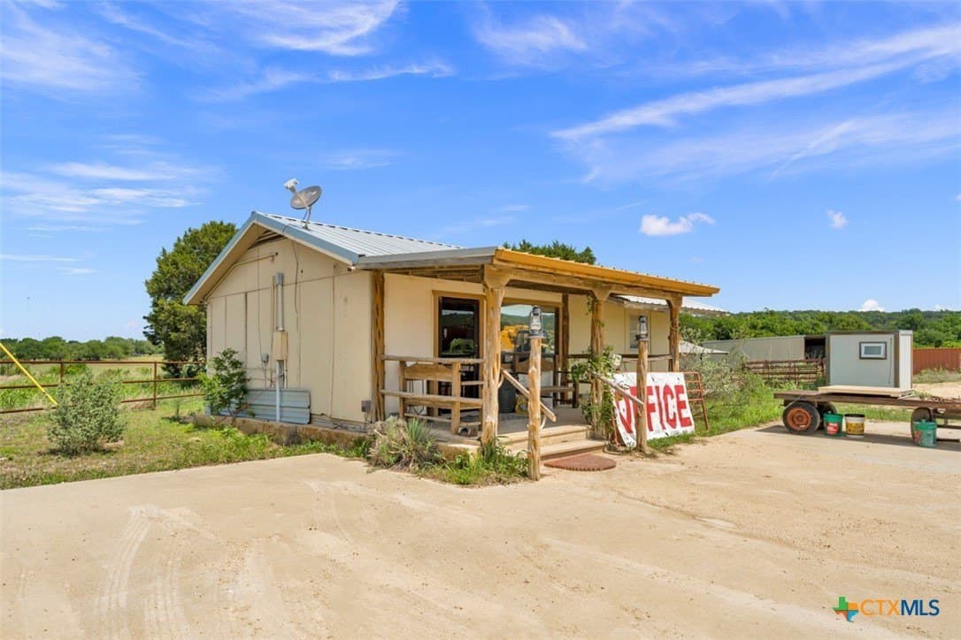 18.41 acres in Lampasas County