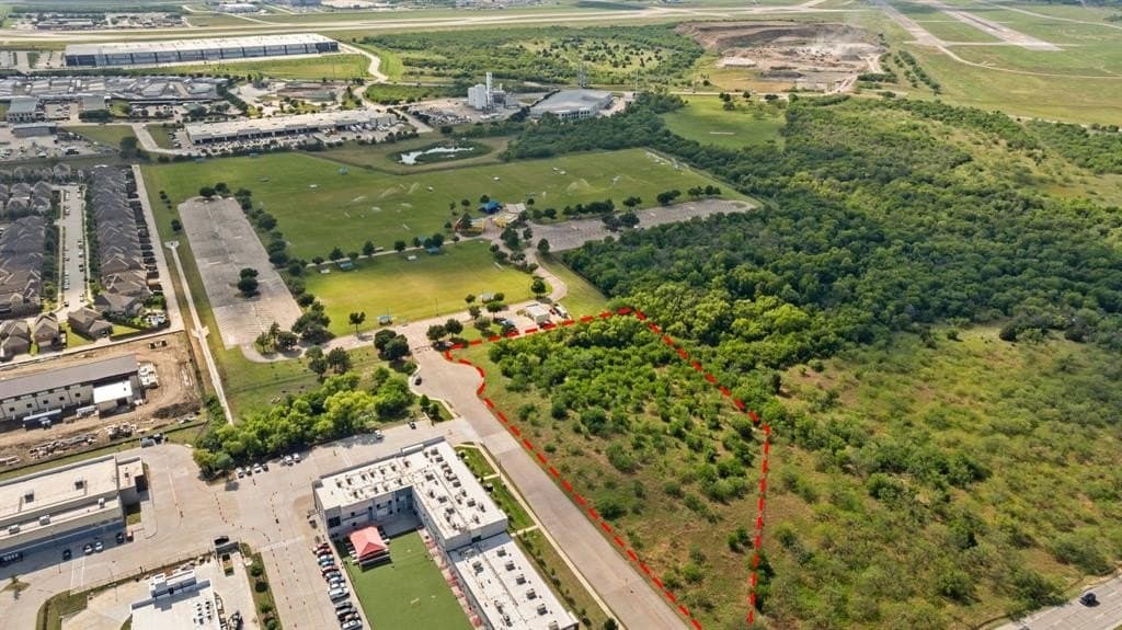 3.65 acres in Dallas County gallery image 3