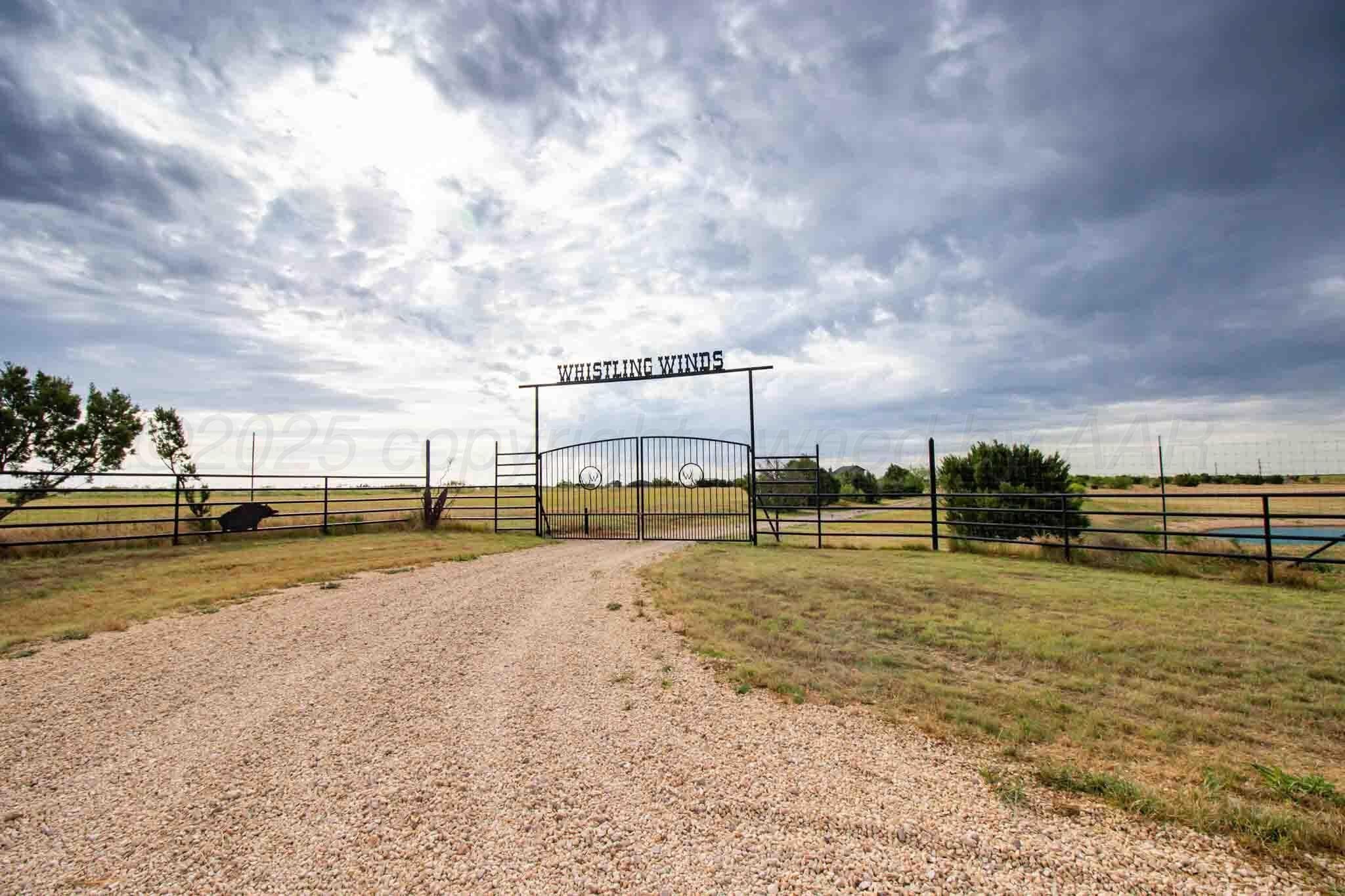320 acres in Briscoe County gallery image 3