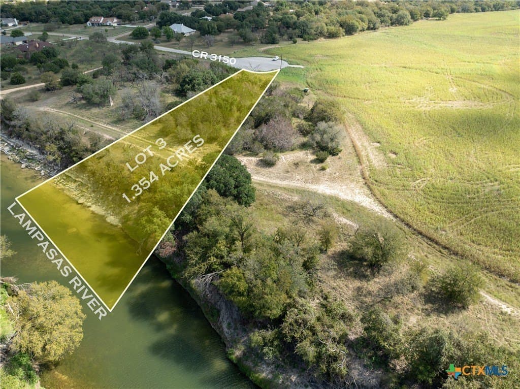 1.35 acres in Lampasas County gallery image 3