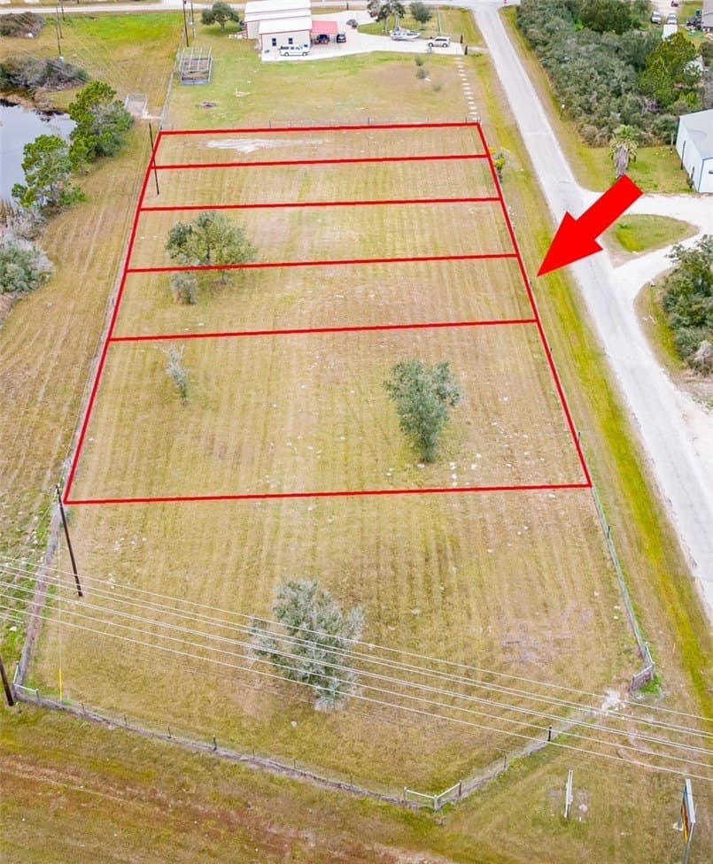 0.19 acres in Calhoun County - photo 3