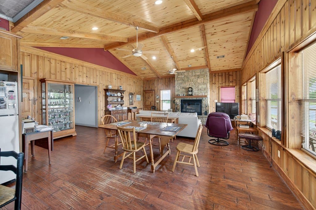245.5 acres in Henderson County - photo 17