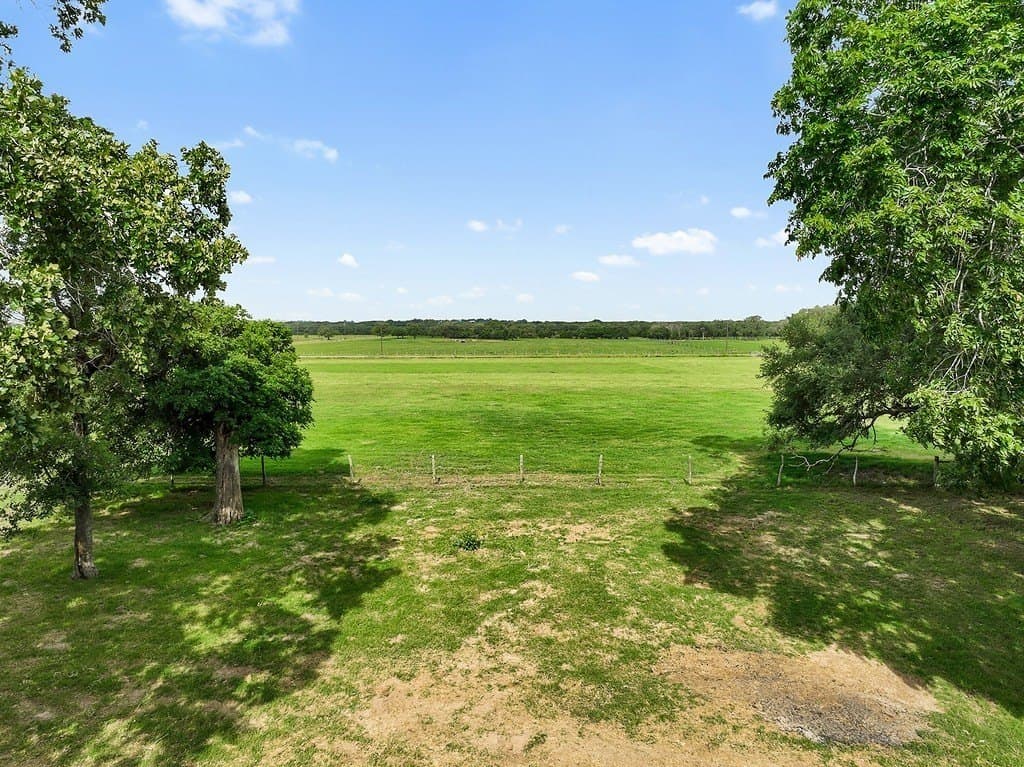 10 acres in Fayette County gallery image 3