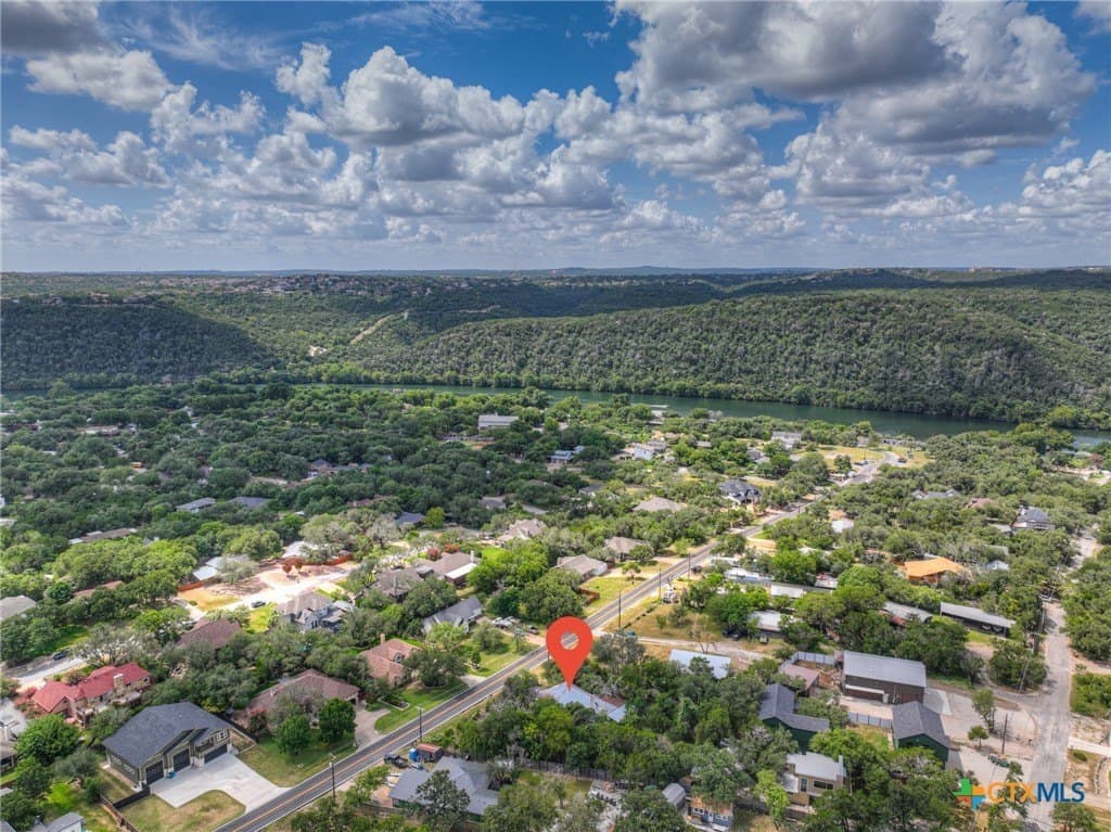 0.6 acres in Travis County gallery image 2