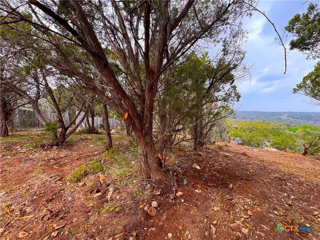 1.94 acres in Comal County