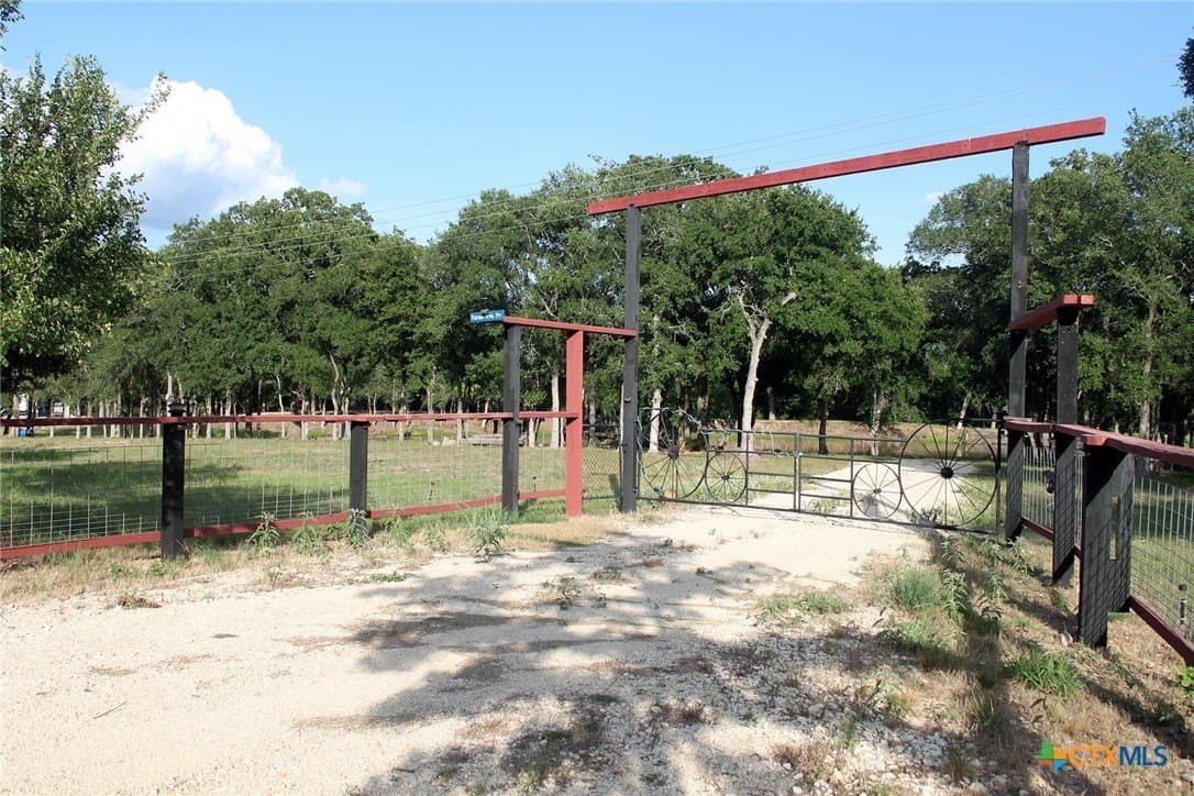 8.06 acres in Caldwell County