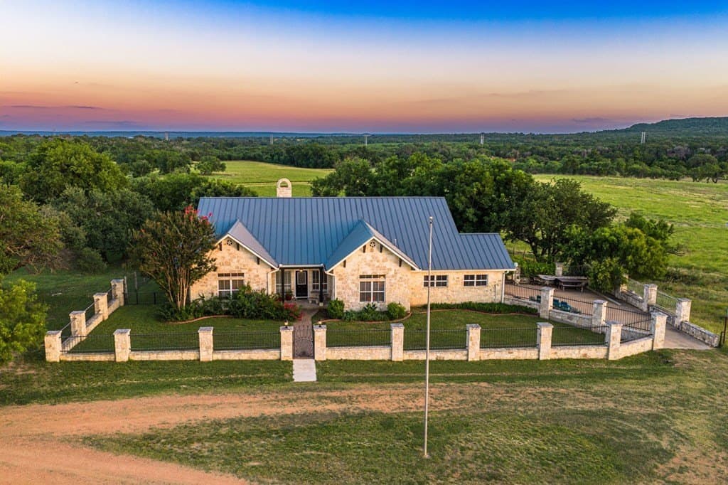 95.49 acres in Gillespie County - photo 11