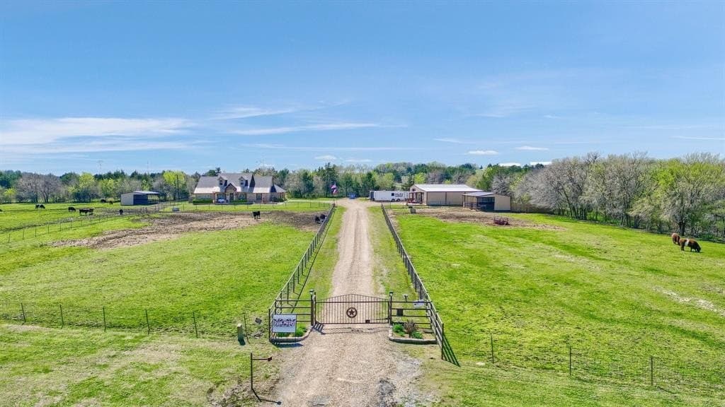 10.9 acres in Grayson County gallery image 3