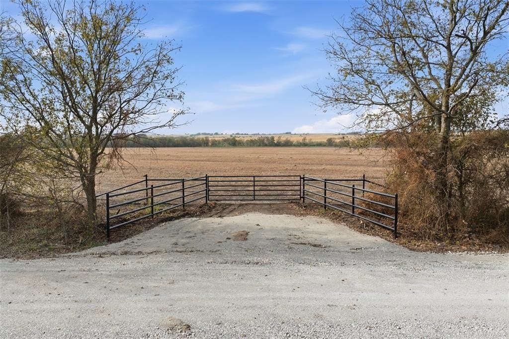 13.46 acres in Hill County