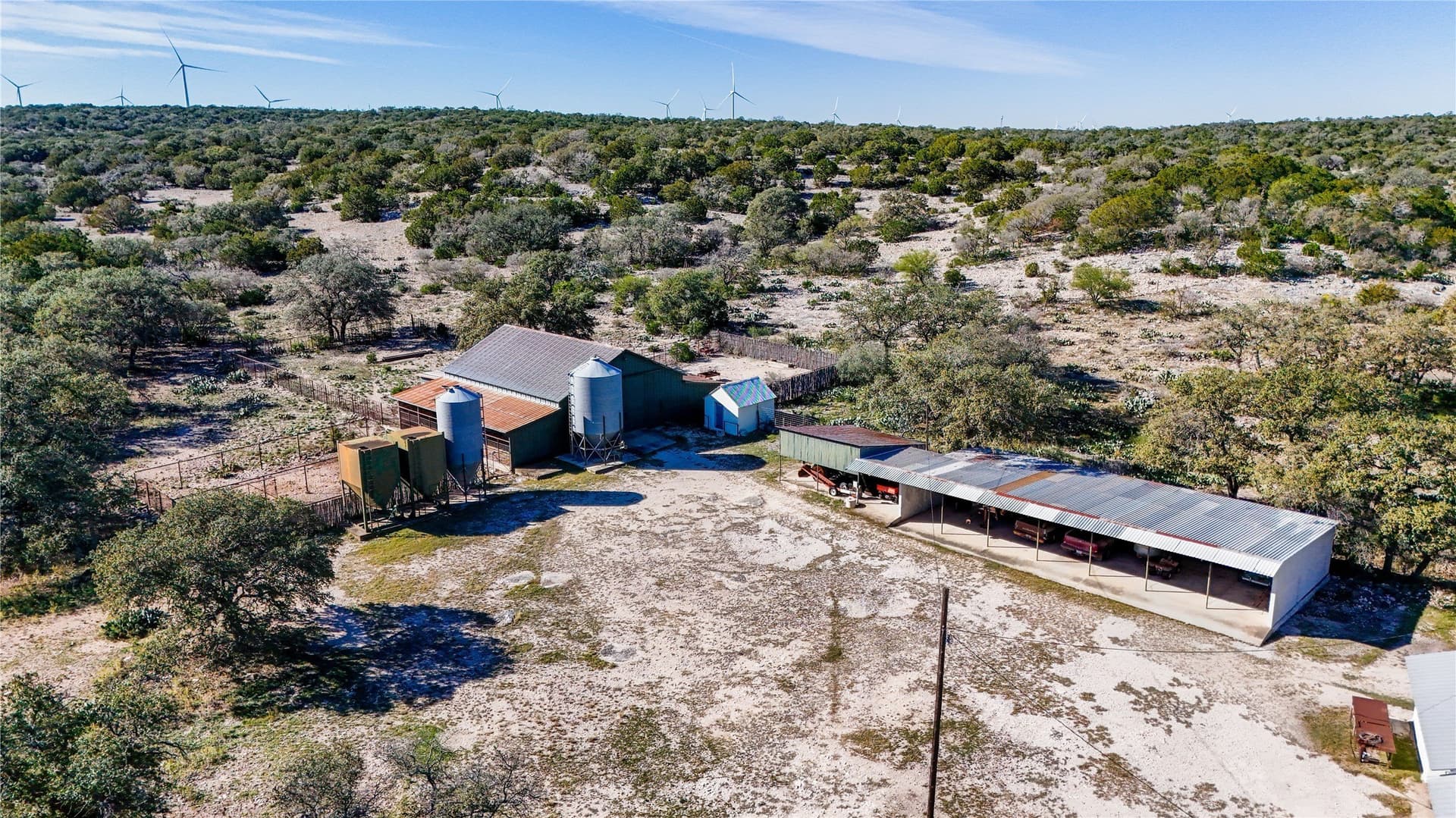 920 acres in Val Verde County - photo 32