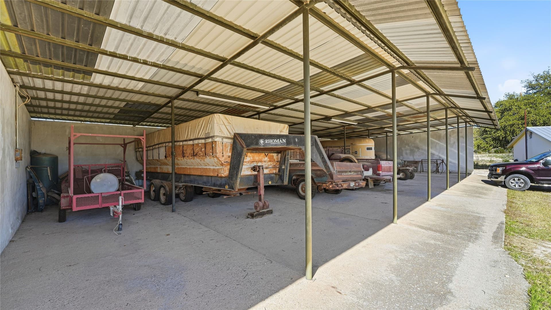 920 acres in Val Verde County - photo 35