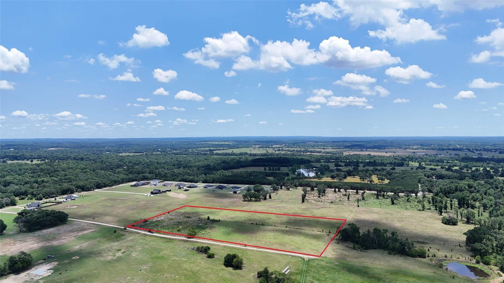 0.84 acres in Henderson County gallery image 4