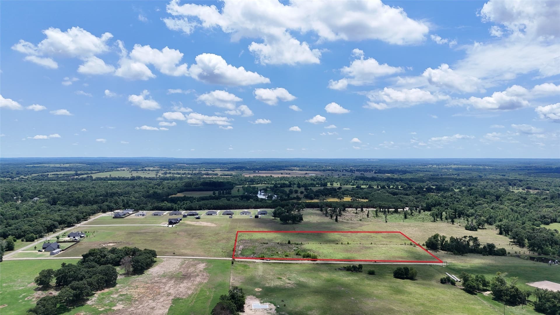 0.84 acres in Henderson County gallery image 3