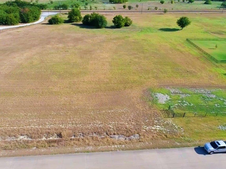 5 acres in Denton County - photo 5