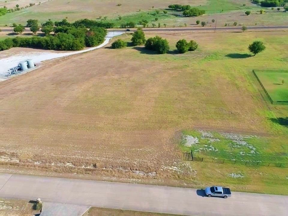5 acres in Denton County - photo 2