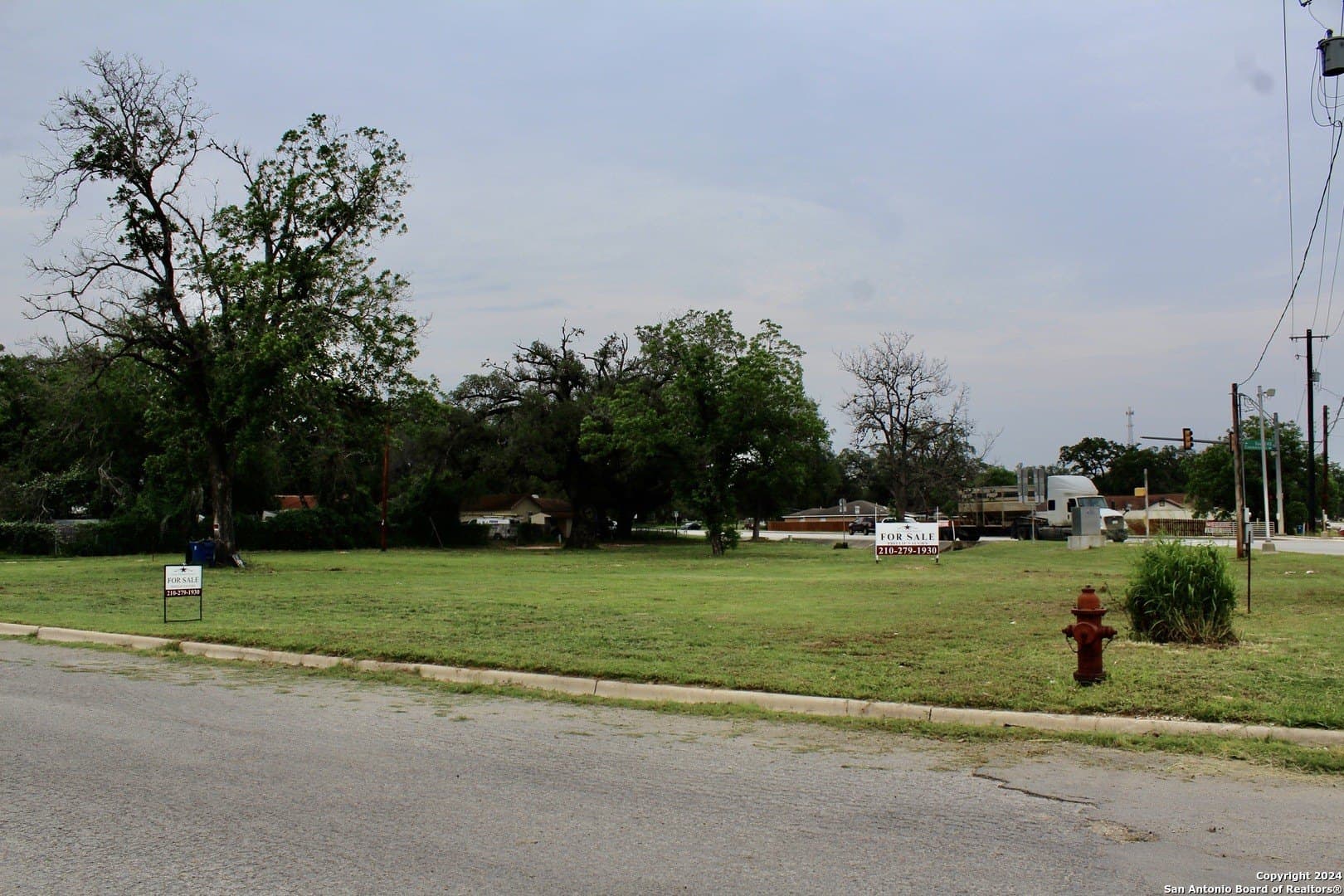 0.61 acres in Atascosa County - photo 12