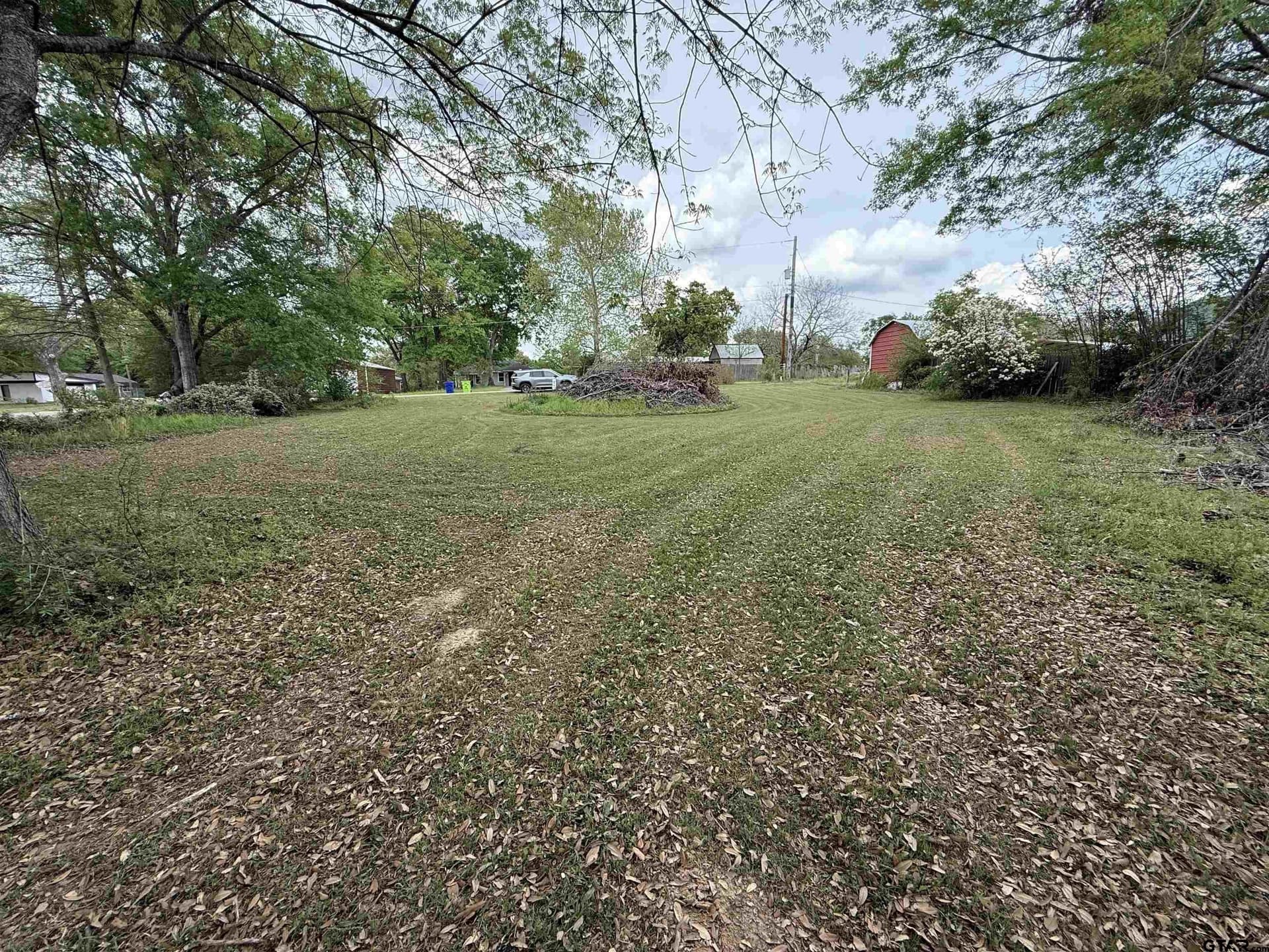 0.4 acres in Smith County - photo 4