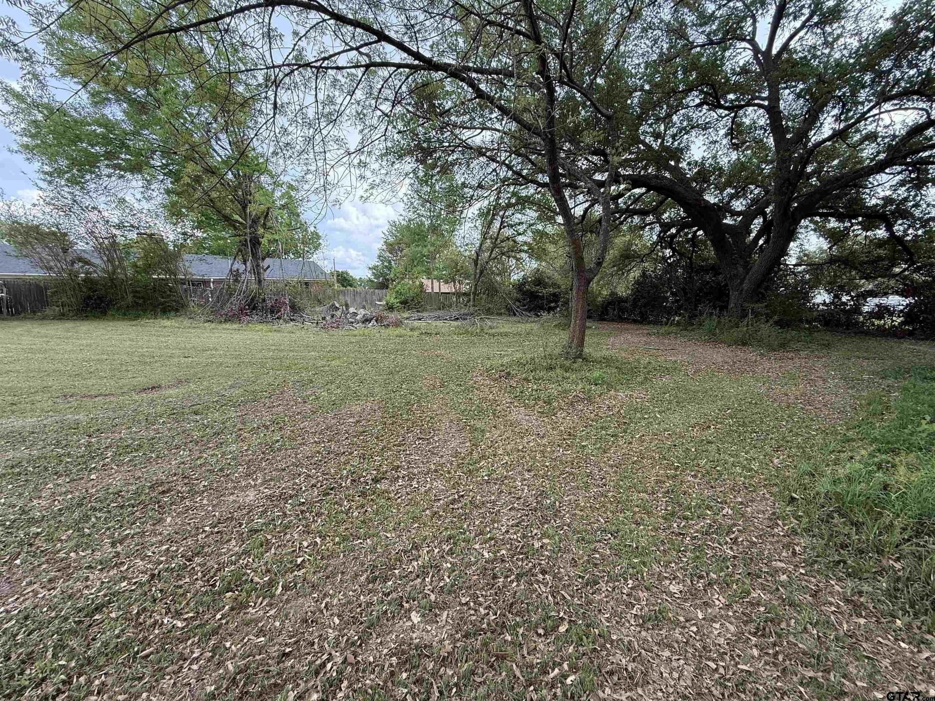0.4 acres in Smith County - photo 2