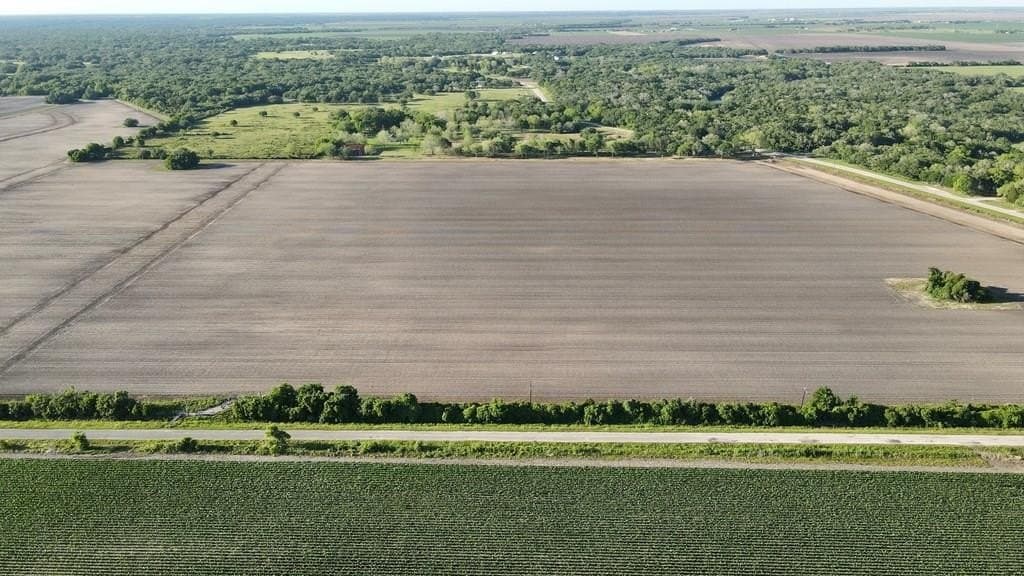 10 acres in Blessing Area County