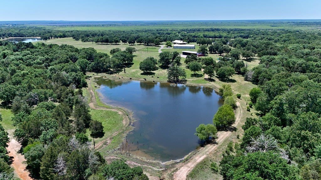 140 acres in Anderson County - photo 2