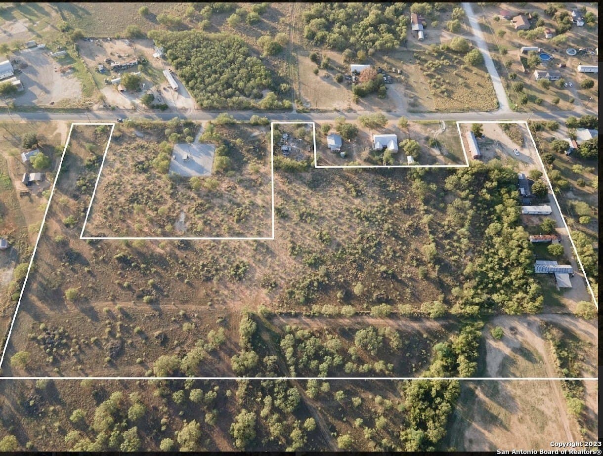 11 acres in Frio County featured view