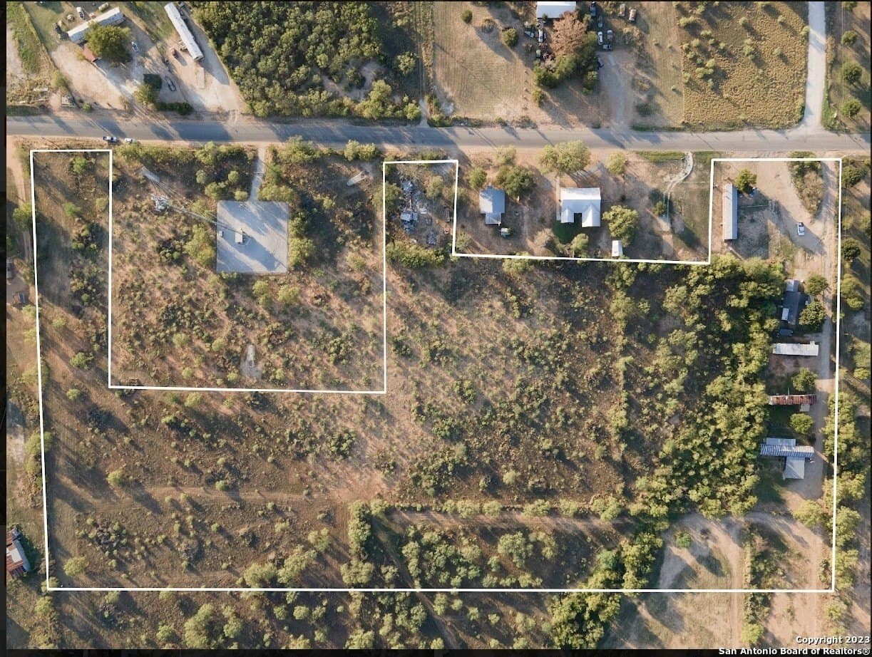 11 acres in Frio County - photo 6