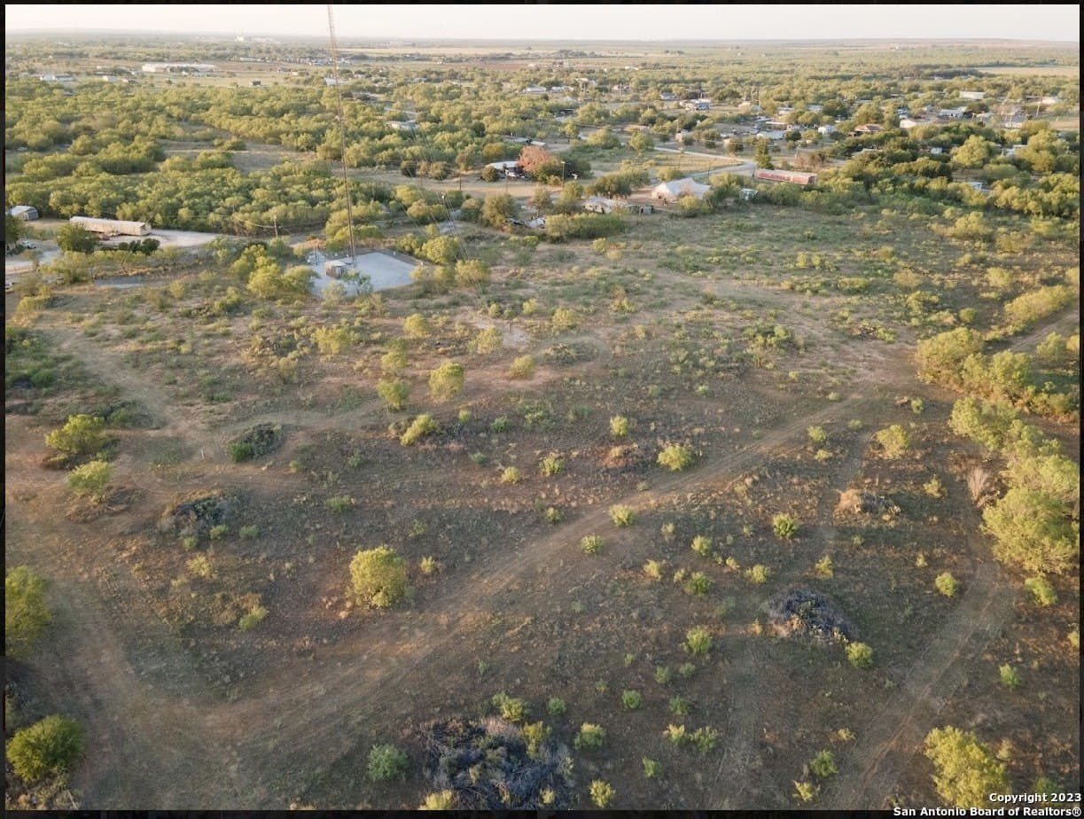 11 acres in Frio County gallery image 2