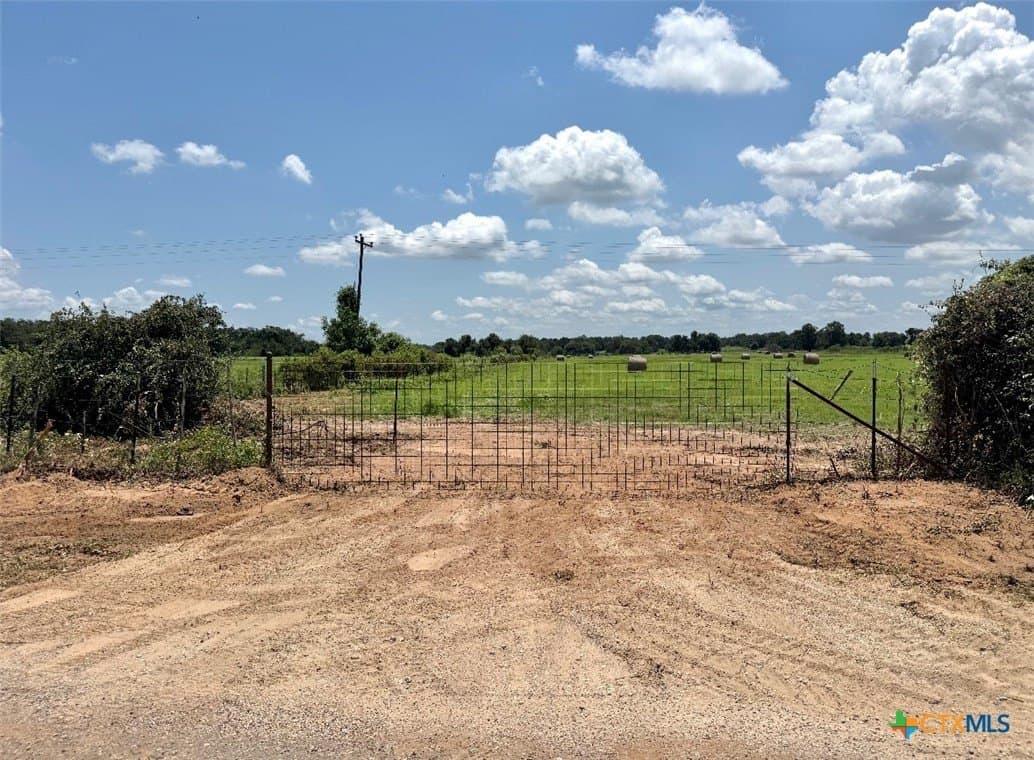 13 acres in Falls County gallery image 2