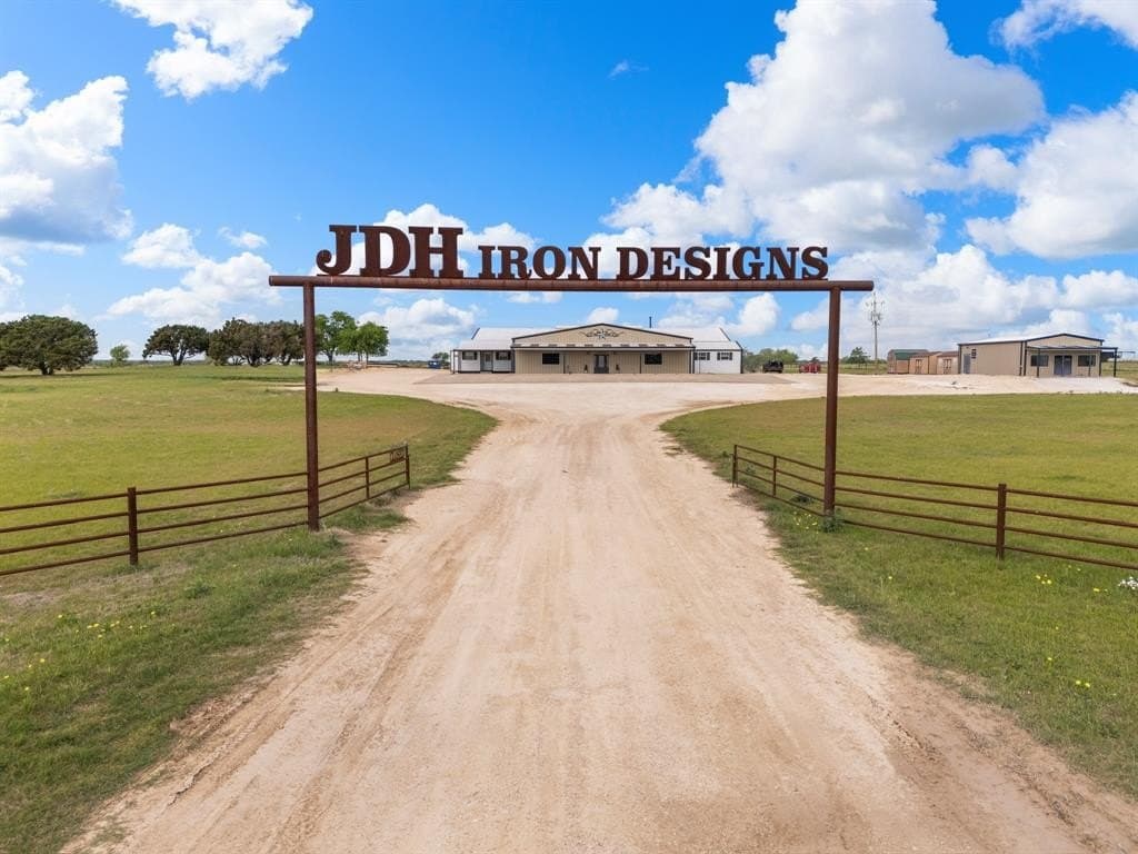 8.25 acres in McLennan County gallery image 4