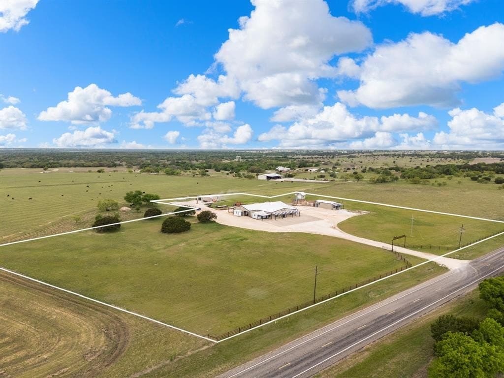 8.25 acres in McLennan County