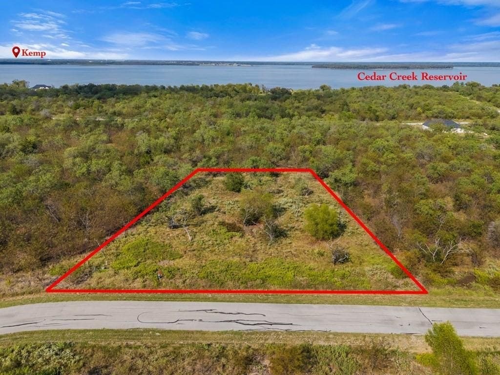 1.15 acres in Kaufman County gallery image 2