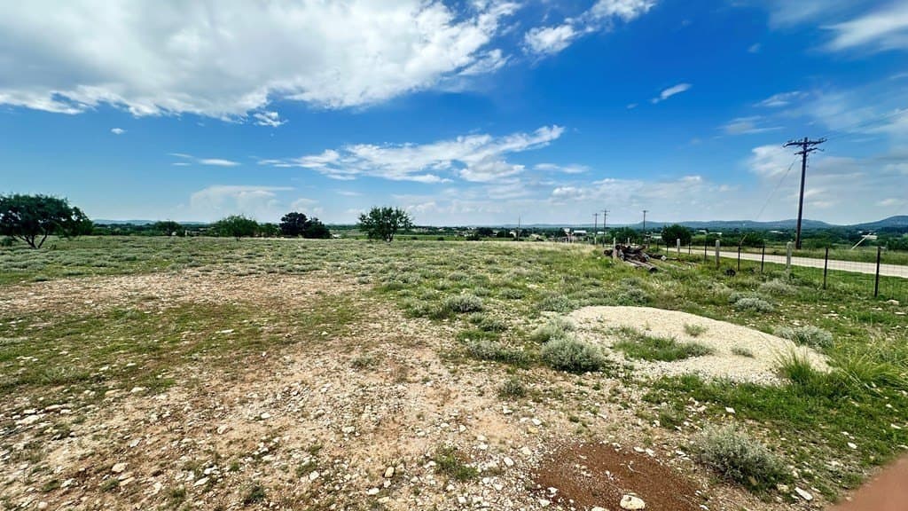 10 acres in Tom Green County gallery image 2